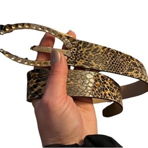 Guess Genuine Leather animal print size 1.5” silver hardware G w/rhinestones
